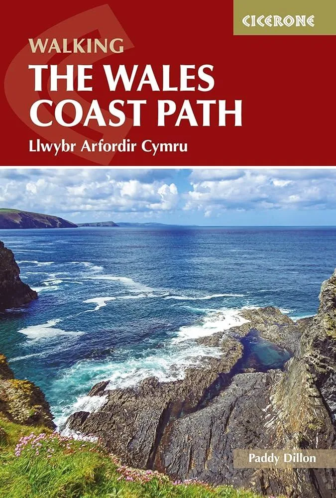 Walking the Wales Coast Path : Llwybr Arfordir Cymru