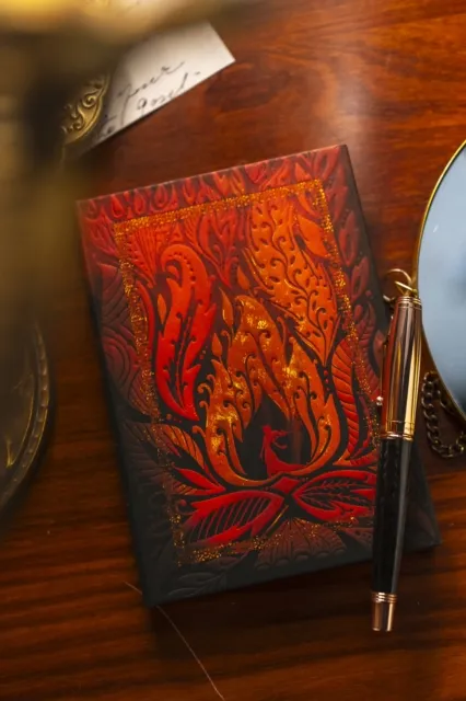 Carrie (Stephen King) Ultra Lined Hardcover Journal (Elastic Band Closure)