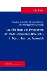 Zwischen Kultureller Identitaetsbildung Und Kompetenzentwicklung